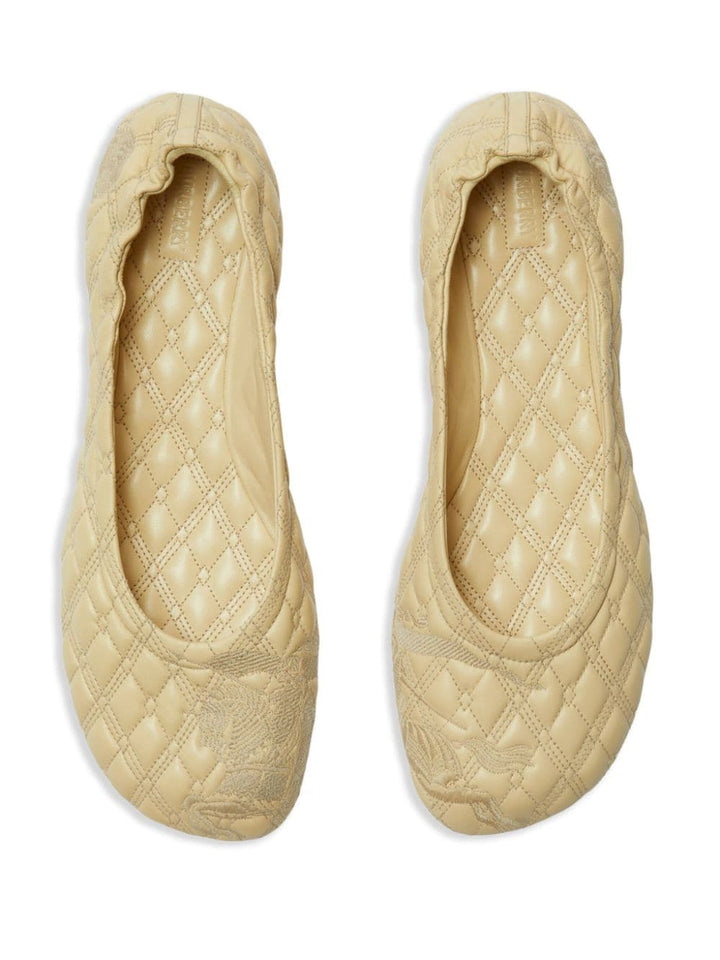 Burberry Flat Shoes 40 Burberry Equestrian Flat shoes Burberry Equestrian Flat shoes Beige Brand