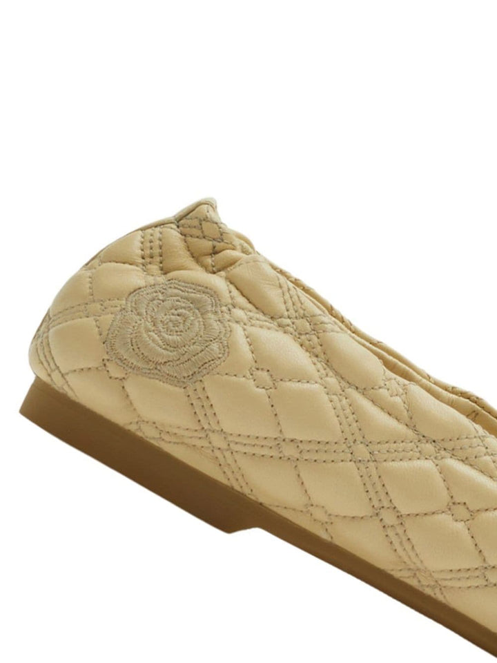 Burberry Flat Shoes 40 Burberry Equestrian Flat shoes Burberry Equestrian Flat shoes Beige Brand